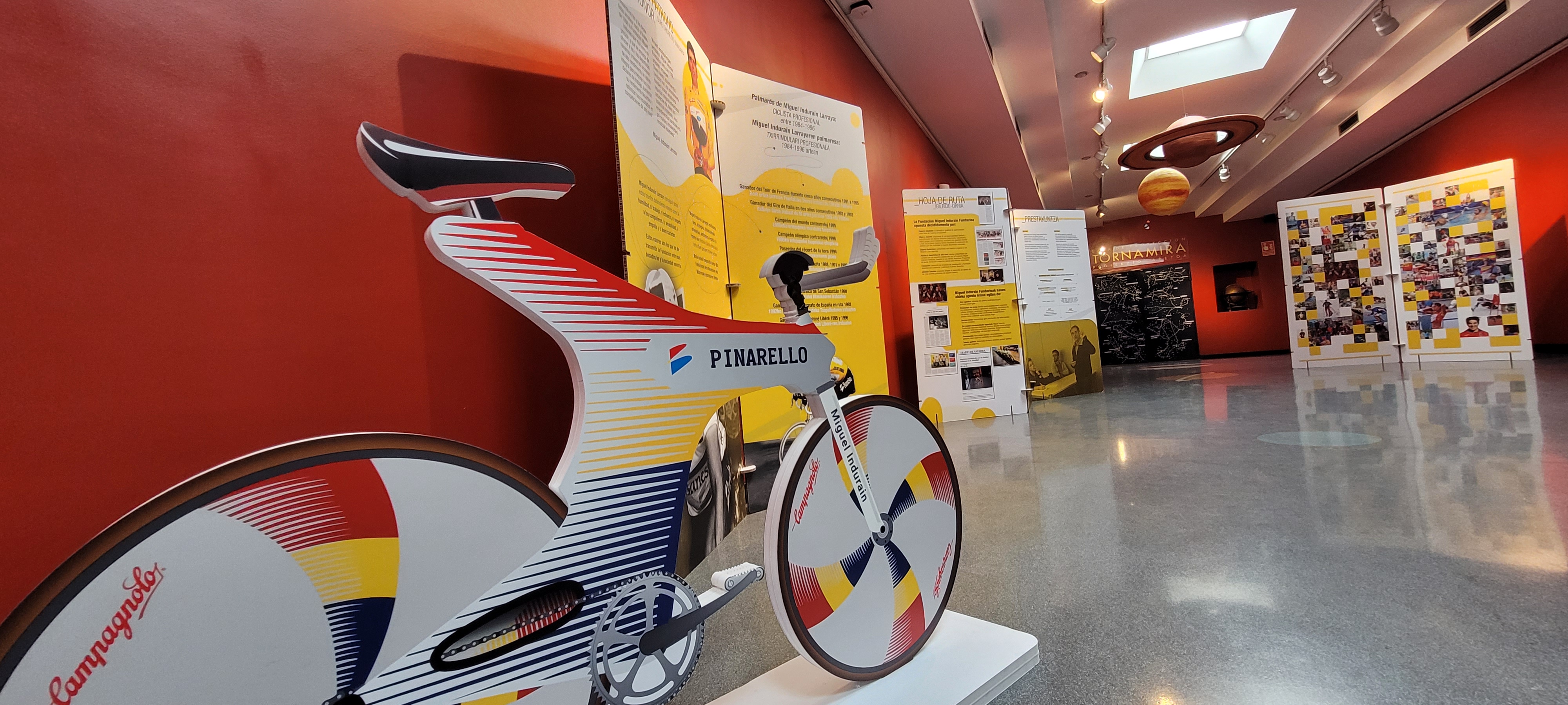 INAUGURADA LA EXPOSICI&Oacute;N ITINERANTE CON MOTIVO DEL 25&ordm; ANIVERSARIO